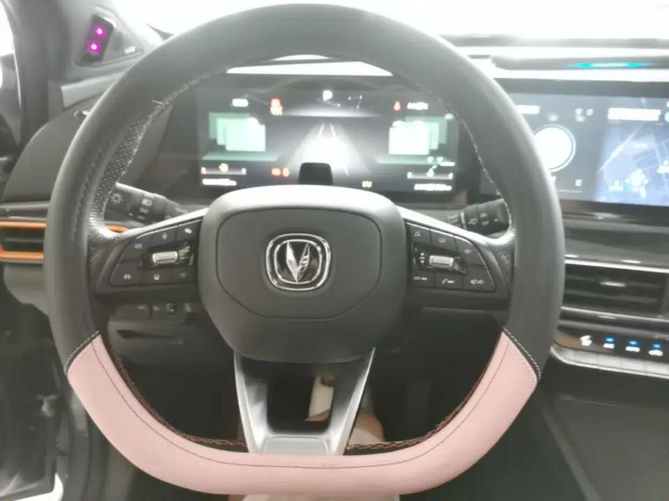 CHANGAN UNI-T 2022 1.5T Flagship Edition — миниатюра 13