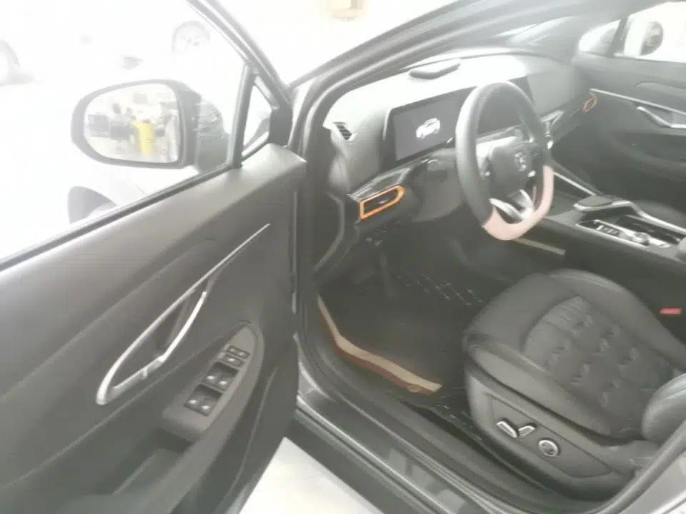 CHANGAN UNI-T 2022 1.5T Flagship Edition — миниатюра 18