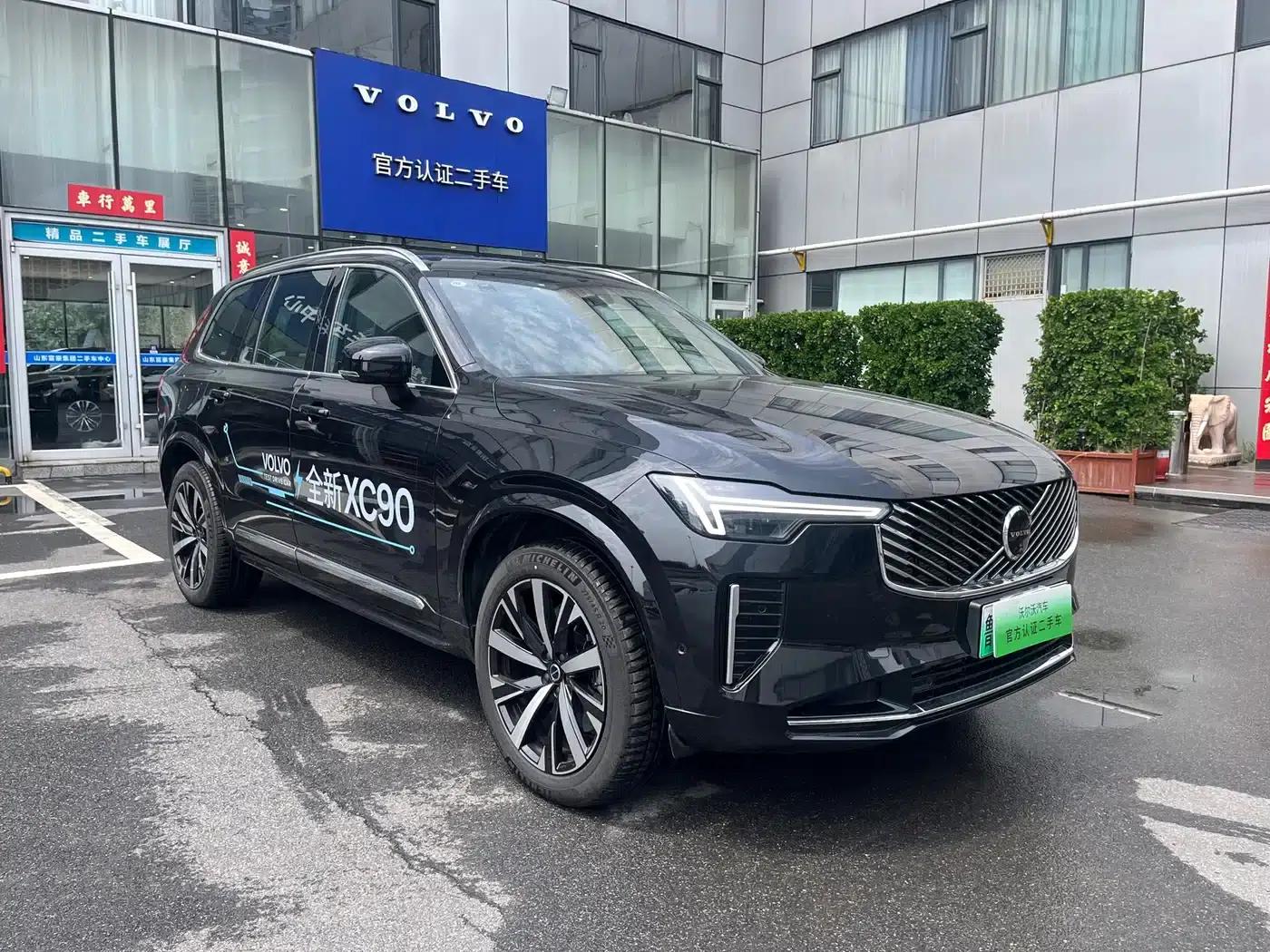 2025 Volvo XC90 Plug-in Hybrid Facelift T8 Luxury 7-Seater — миниатюра 5