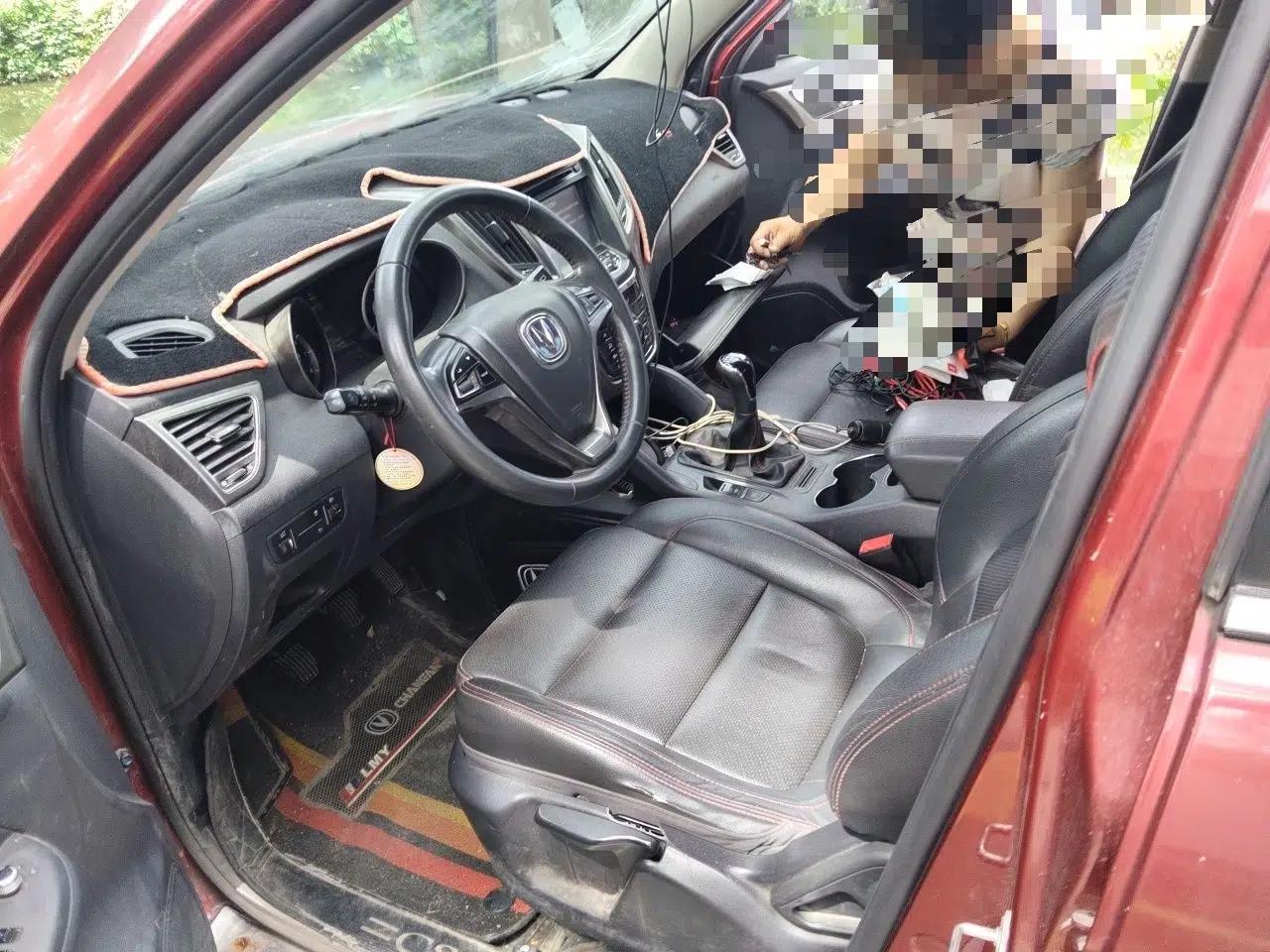 CHANGAN CS75 2014 2.0L Manual Luxury Version China IV Standard — миниатюра 15