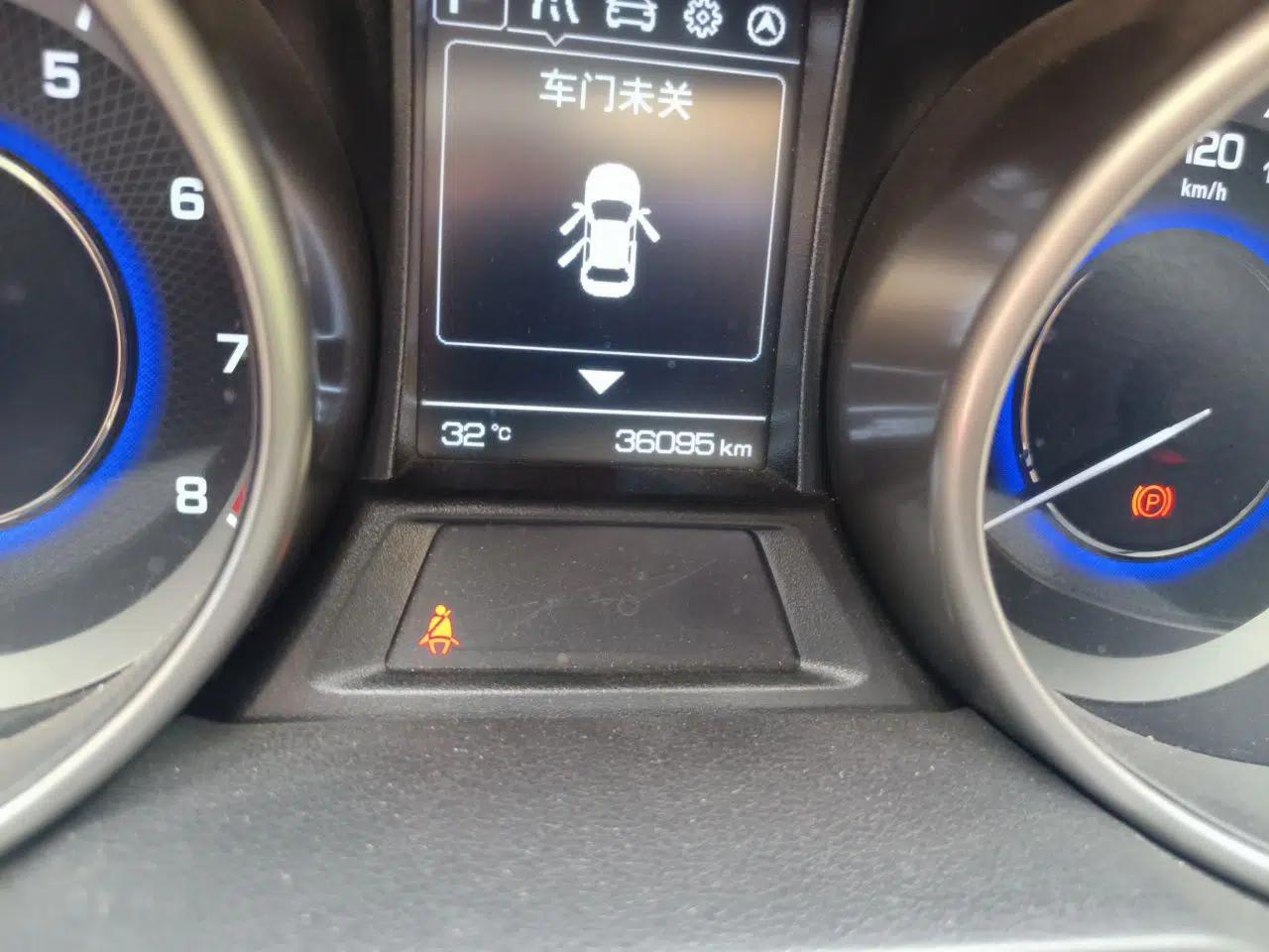 CHANGAN CS35 2017 1.6L Automatic Prestige Model — миниатюра 12