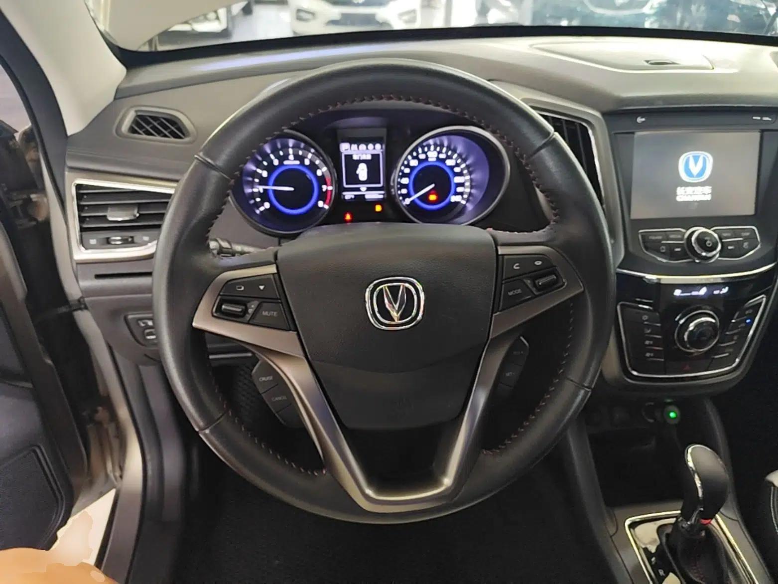 CHANGAN CS35 2017 1.6L Automatic Luxury Model — миниатюра 18