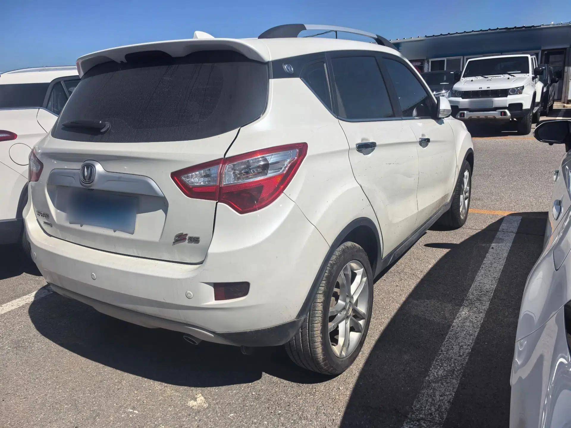 CHANGAN CS35 2015 1.6L Automatic Luxury Model China V Standard — миниатюра 3