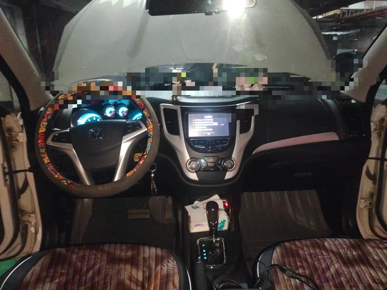 CHANGAN CS35 2015 1.6L Automatic Luxury Model China IV Standard — миниатюра 9