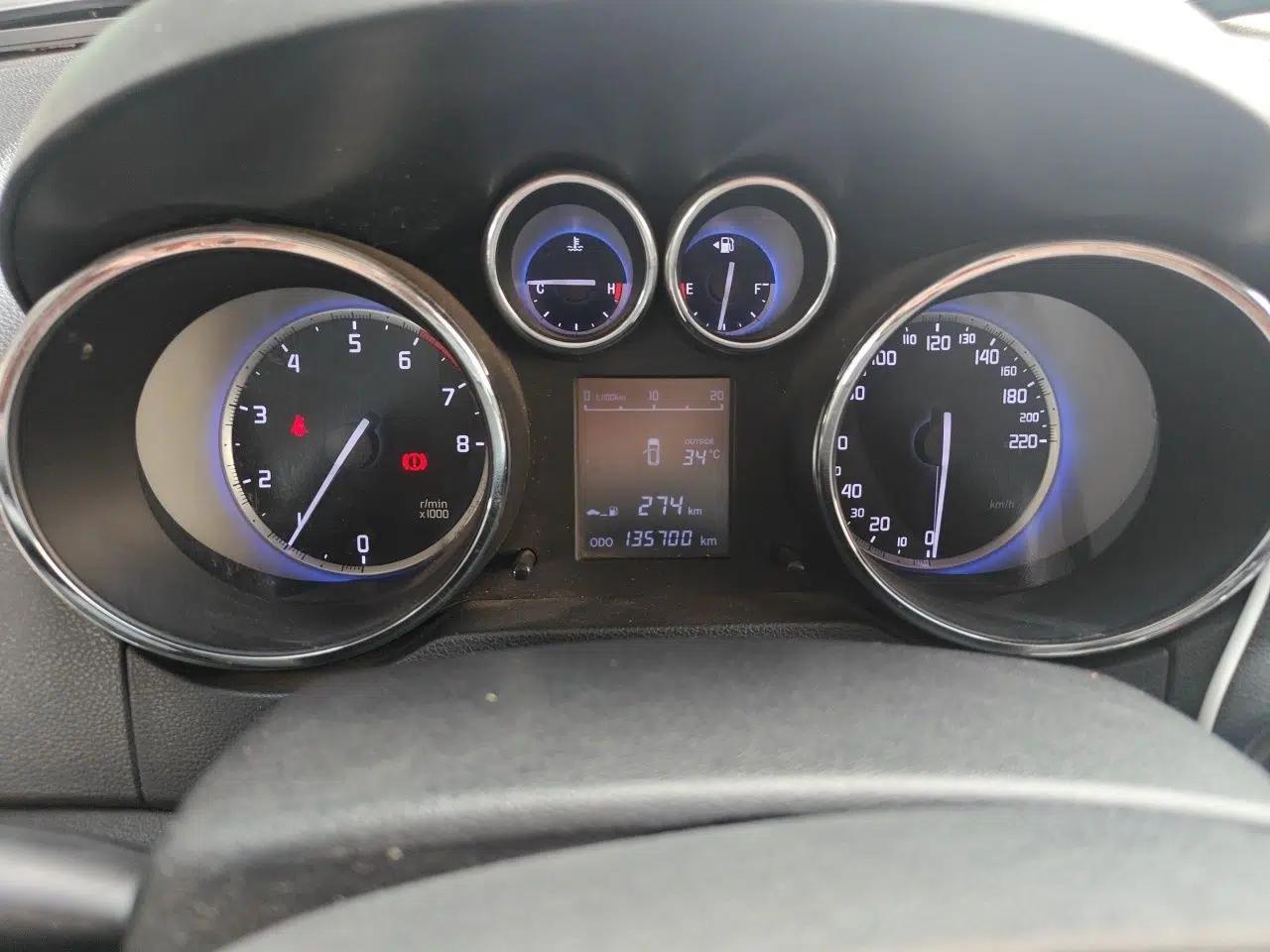 CHANGAN CS35 2016 1.6L Manual Luxury Model China IV Standard — миниатюра 11
