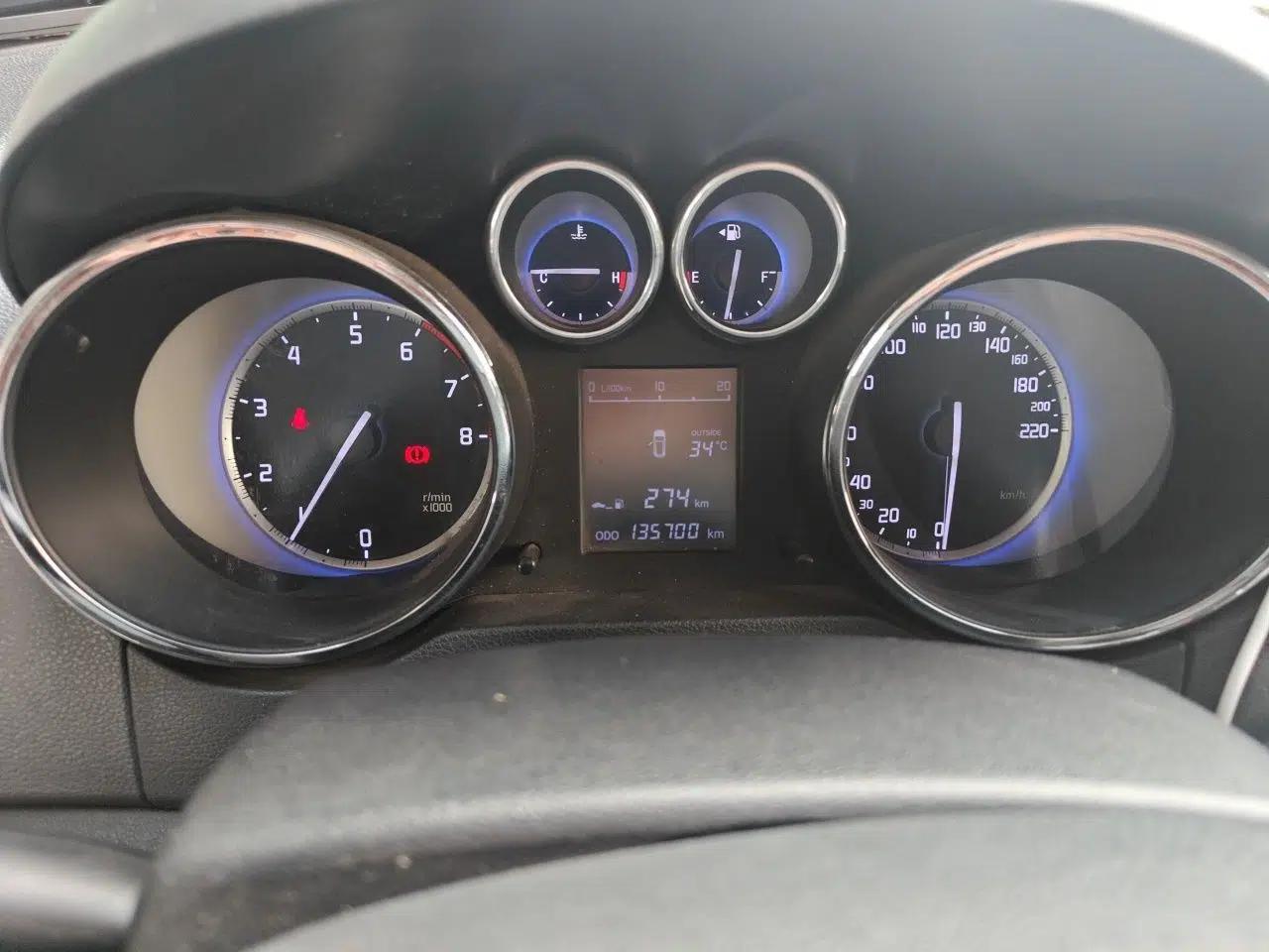 CHANGAN CS35 2016 1.6L Manual Luxury Model China IV Standard — миниатюра 12