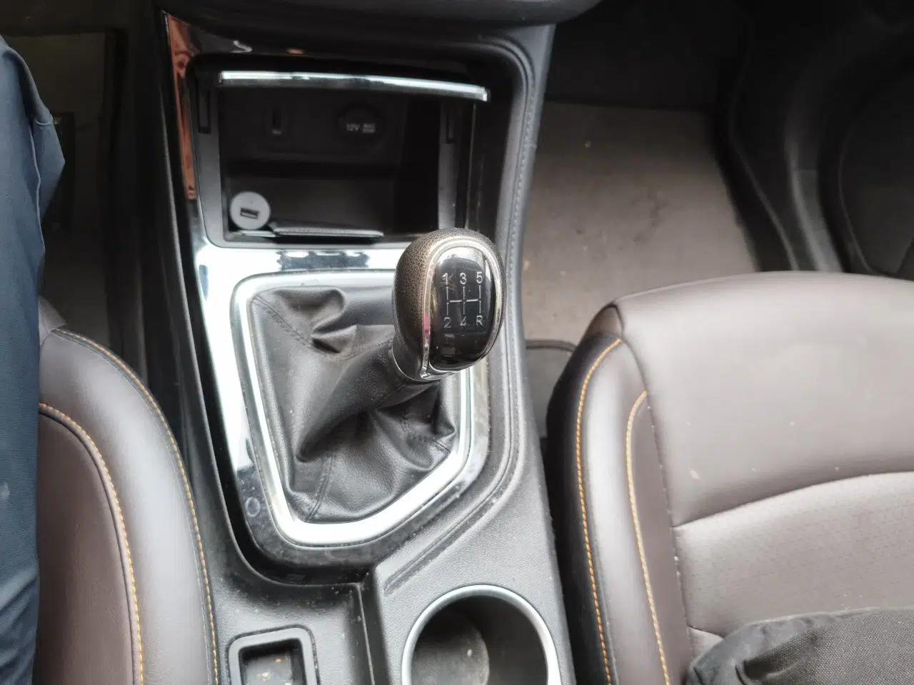 CHANGAN CS35PLUS 2019 1.6L Manual E-Link Upgrade Edition — миниатюра 14