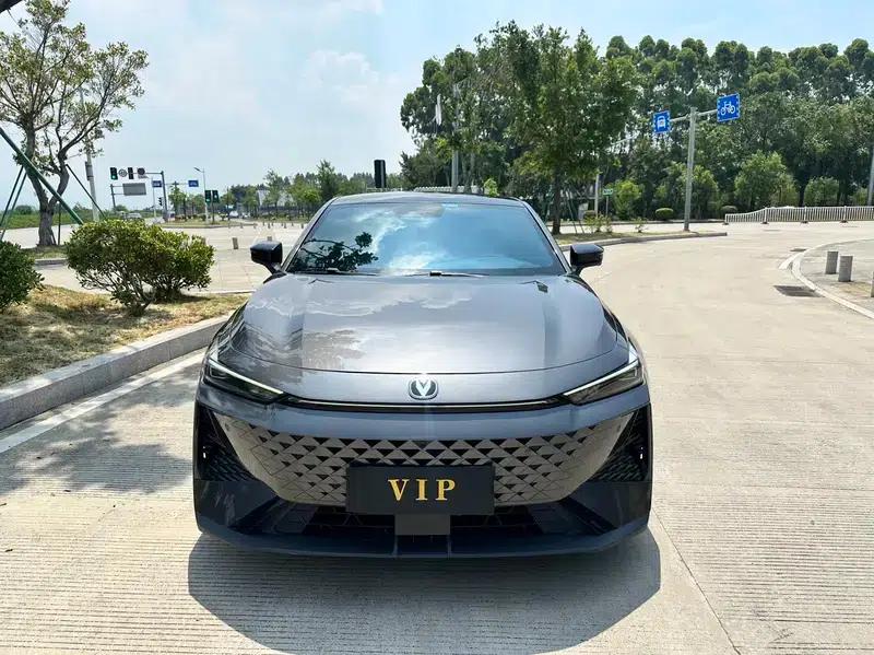 Changan UNI-V 2024 1.5T Premium Edition — миниатюра 2