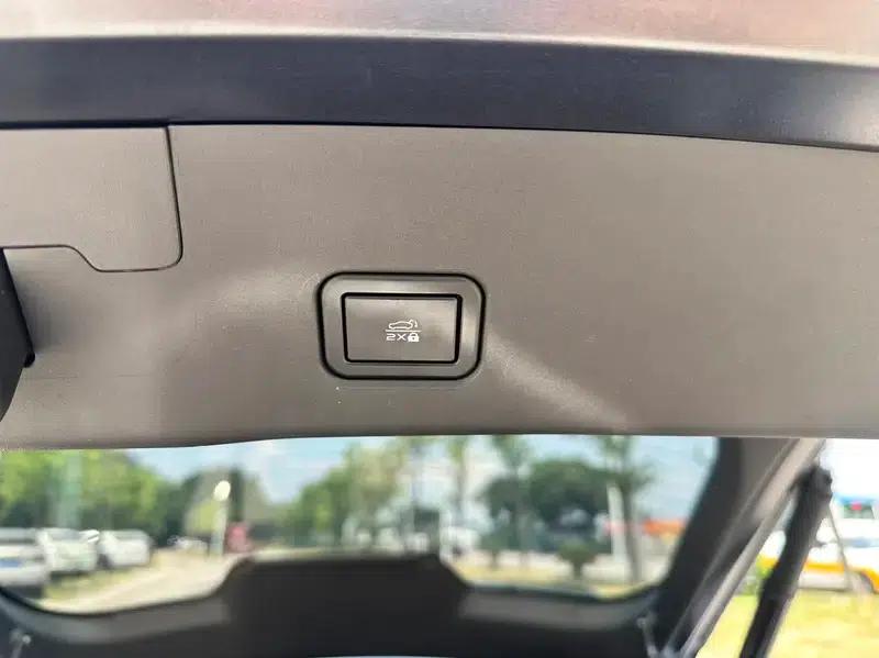 Changan UNI-V 2024 1.5T Premium Edition — миниатюра 19