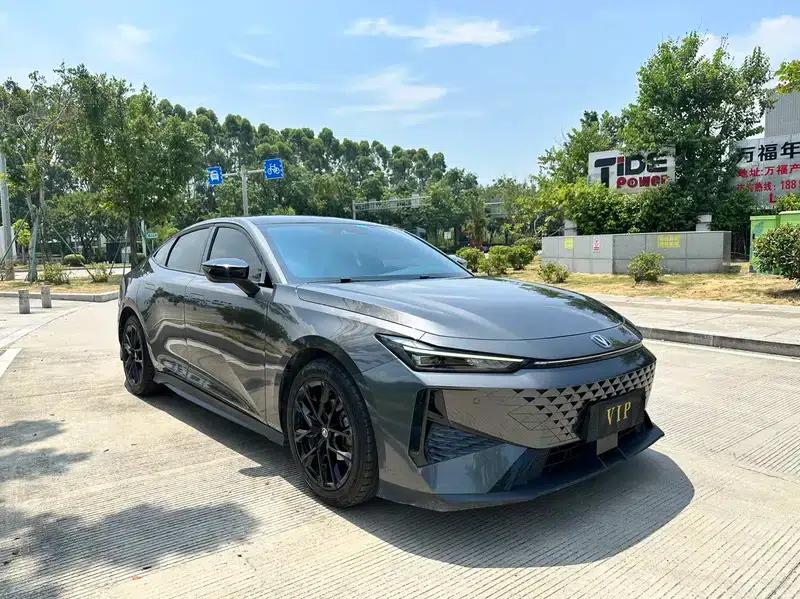 Changan UNI-V 2024 1.5T Premium Edition — миниатюра 3