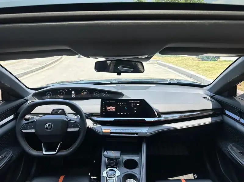 Changan UNI-V 2024 1.5T Premium Edition — миниатюра 21