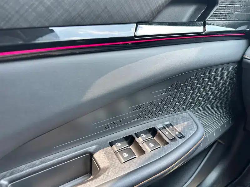 Changan UNI-V 2024 1.5T Premium Edition — миниатюра 26