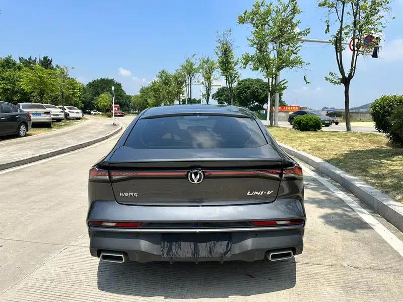 Changan UNI-V 2024 1.5T Premium Edition — миниатюра 6