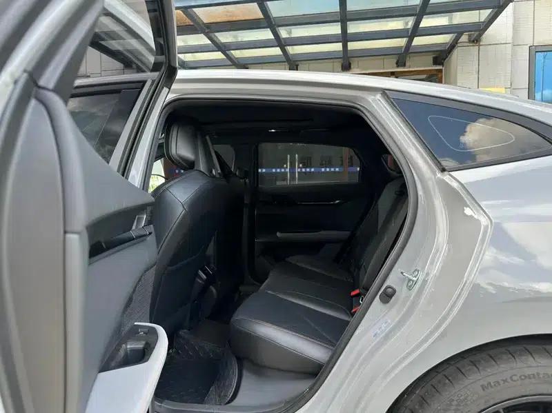 Changan UNI-V 2022 1.5T Premium Edition — миниатюра 12