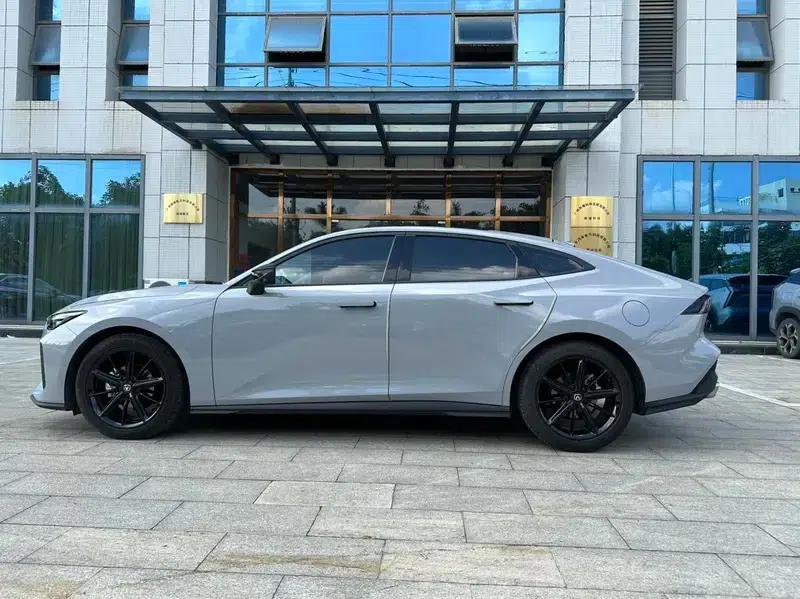 Changan UNI-V 2022 1.5T Premium Edition — миниатюра 4