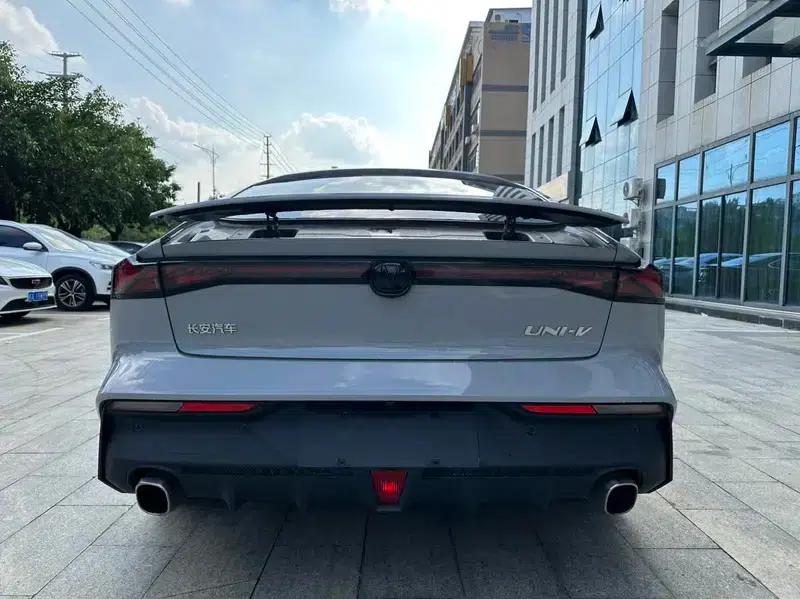 Changan UNI-V 2022 1.5T Premium Edition — миниатюра 6