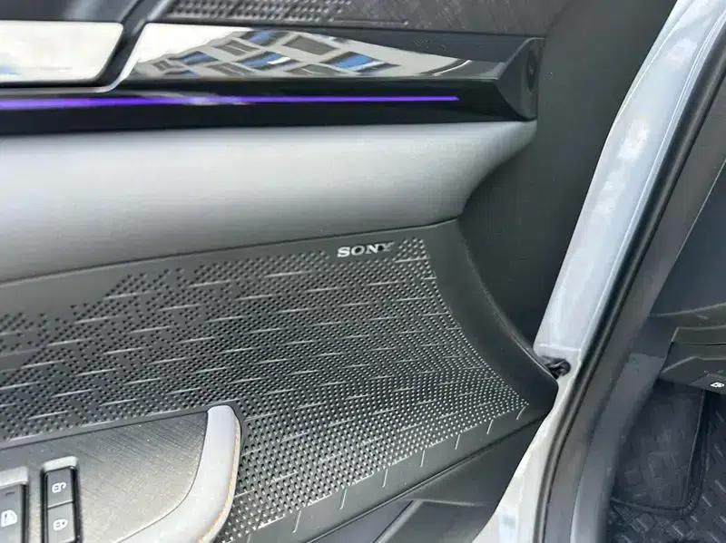 Changan UNI-V 2022 1.5T Premium Edition — миниатюра 8