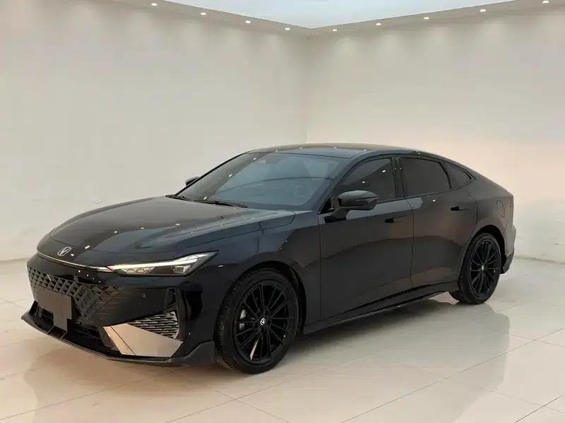 Changan UNI-V 2024 1.5T Premium Edition — миниатюра 1