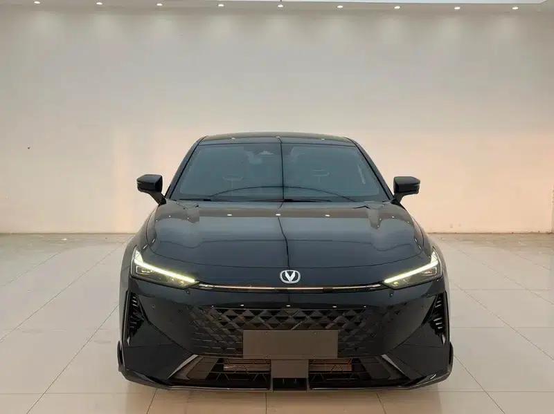 Changan UNI-V 2024 1.5T Premium Edition — миниатюра 2