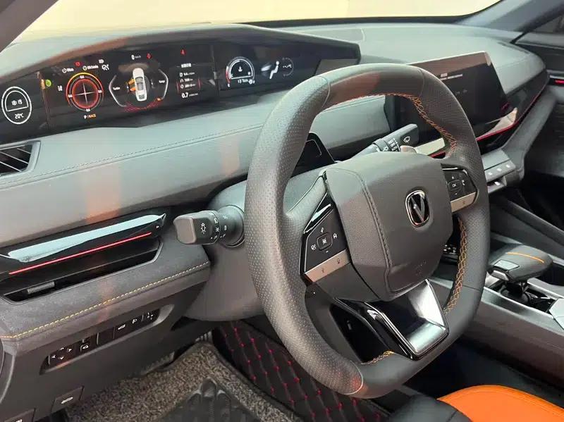 Changan UNI-V 2024 1.5T Premium Edition — миниатюра 19