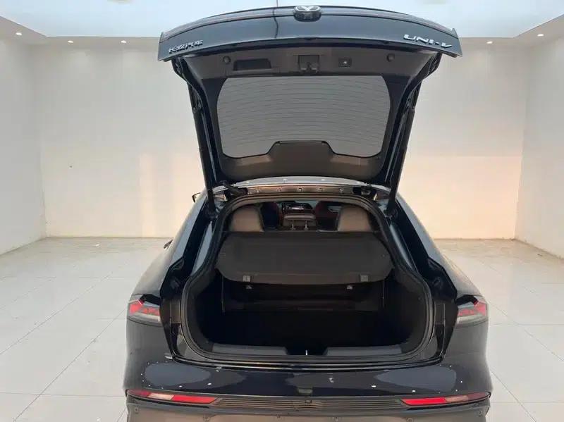 Changan UNI-V 2024 1.5T Premium Edition — миниатюра 25