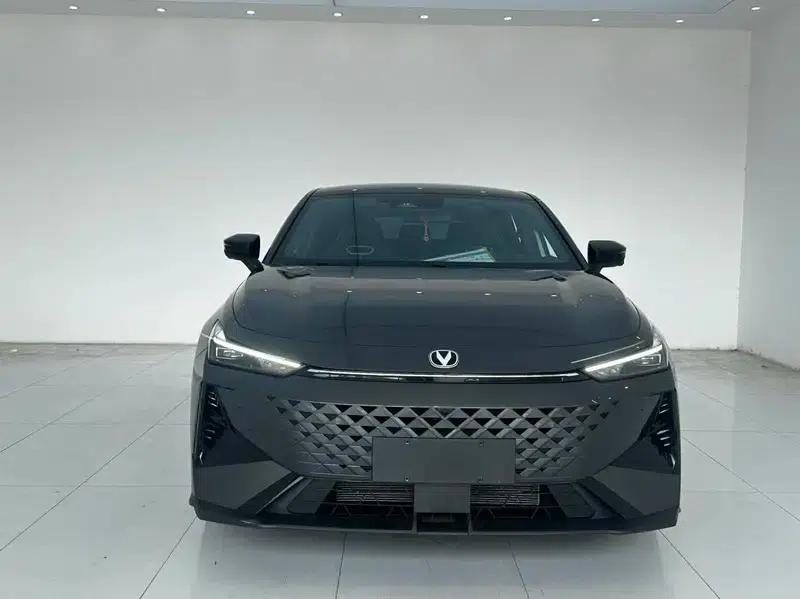 Changan UNI-V 2024 1.5T Premium Edition — миниатюра 2