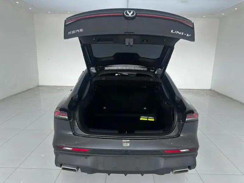Changan UNI-V 2024 1.5T Premium Edition — миниатюра 24