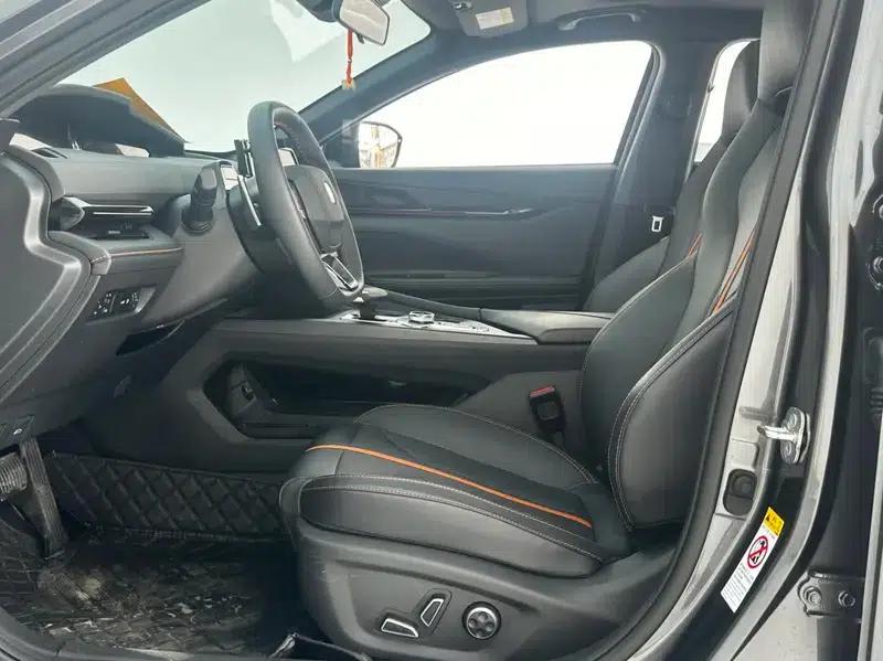 Changan UNI-V 2024 1.5T Premium Edition — миниатюра 26