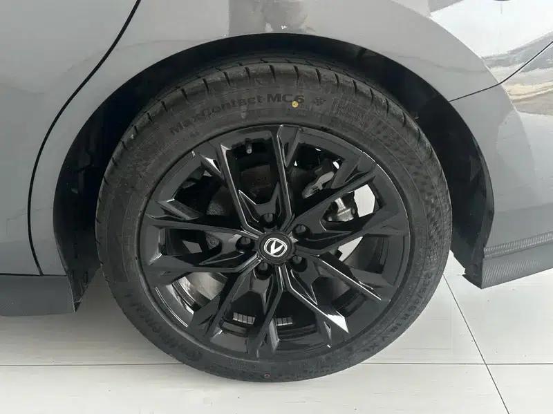 Changan UNI-V 2024 1.5T Premium Edition — миниатюра 7