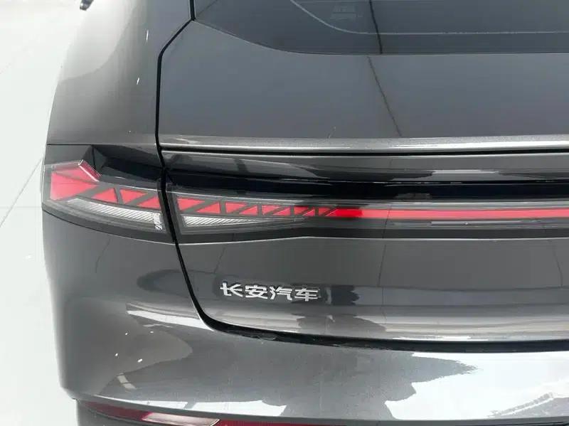 Changan UNI-V 2024 1.5T Premium Edition — миниатюра 10
