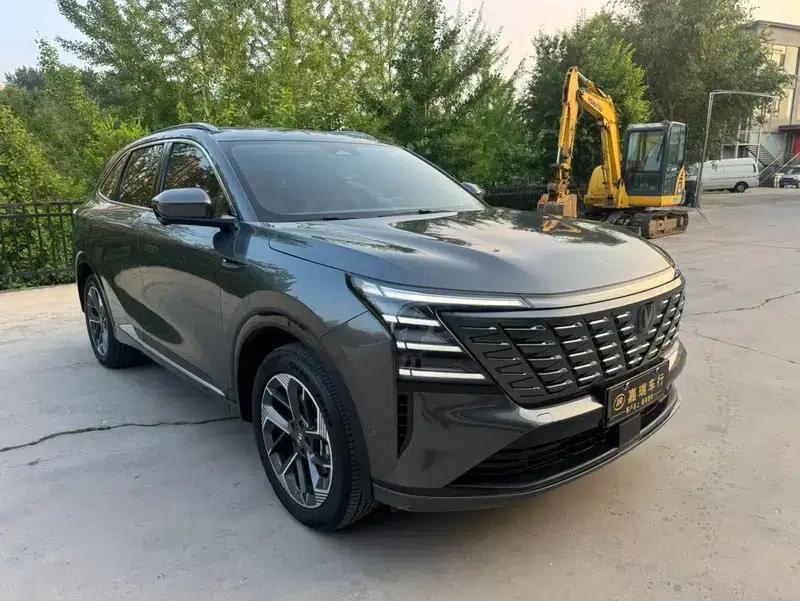 Changan CS75 PLUS 2025 Fourth Generation 1.5T New Blue Whale Smart Flagship Edition — миниатюра 3