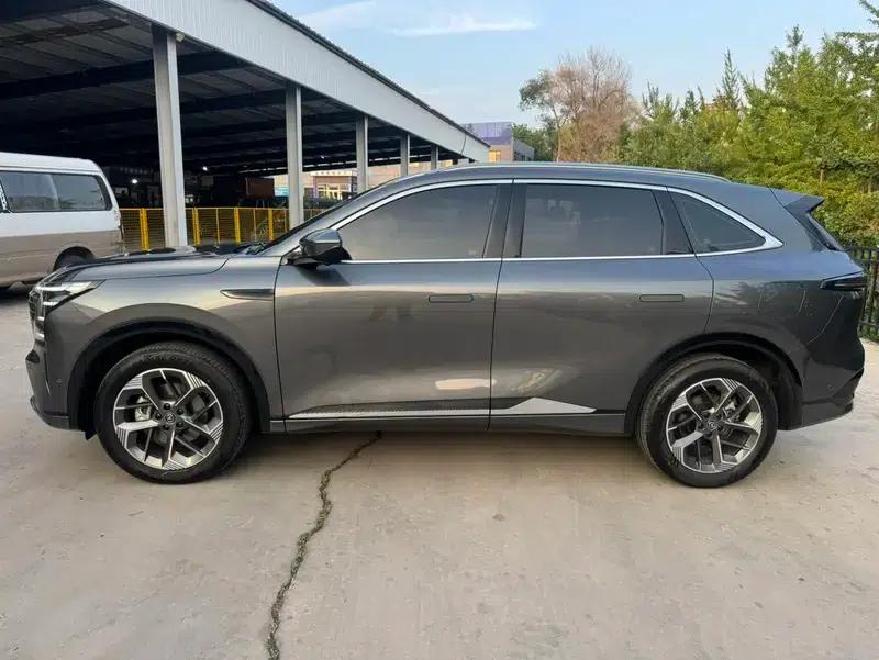 Changan CS75 PLUS 2025 Fourth Generation 1.5T New Blue Whale Smart Flagship Edition — миниатюра 4