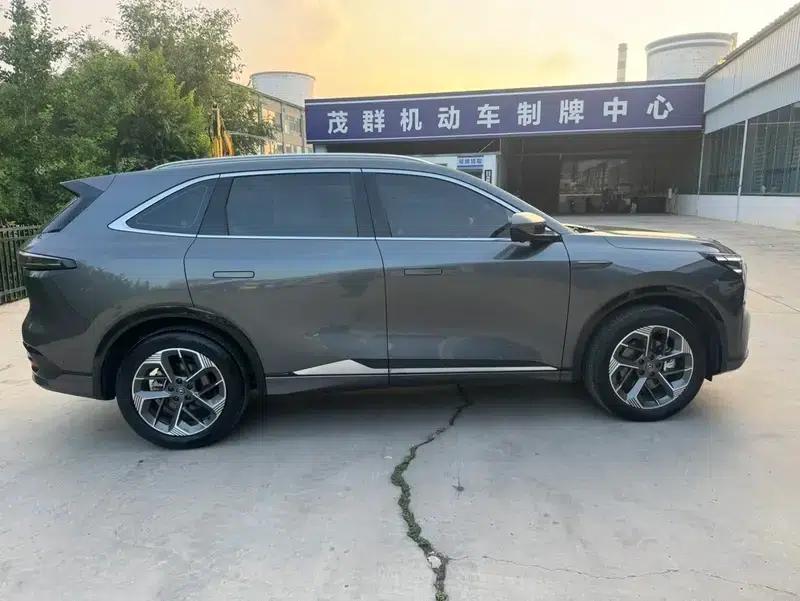 Changan CS75 PLUS 2025 Fourth Generation 1.5T New Blue Whale Smart Flagship Edition — миниатюра 8