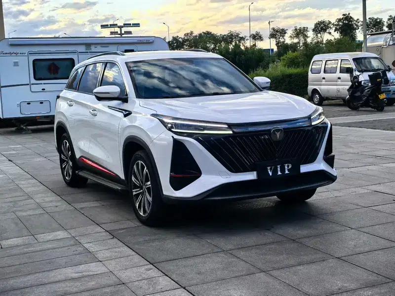 Changan CS75 PLUS 2022 Second Generation 2.0T Automatic Premium Edition — миниатюра 3