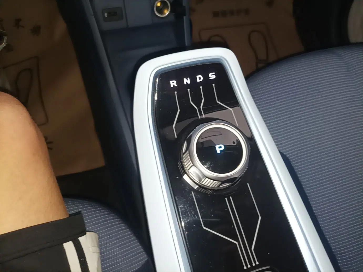 CHANGAN Benni E-Star 2023 Qingxin Edition Colorful Model Lithium-NMC — миниатюра 16