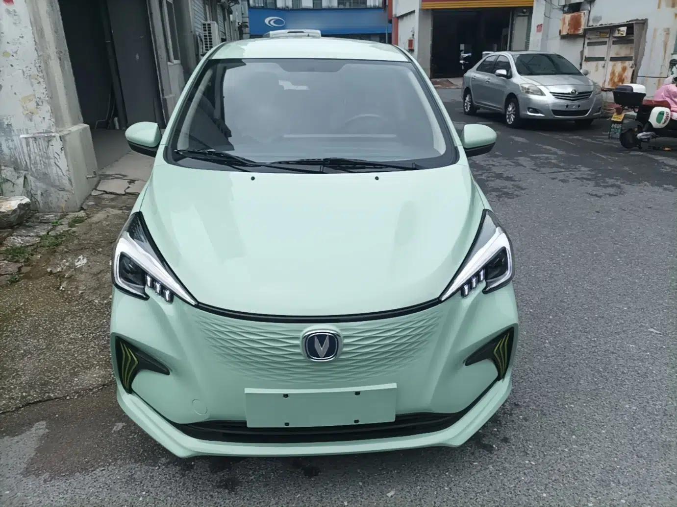 CHANGAN Benni E-Star 2022 Charming Edition Colorful Model Lithium Iron Phosphate — миниатюра 2