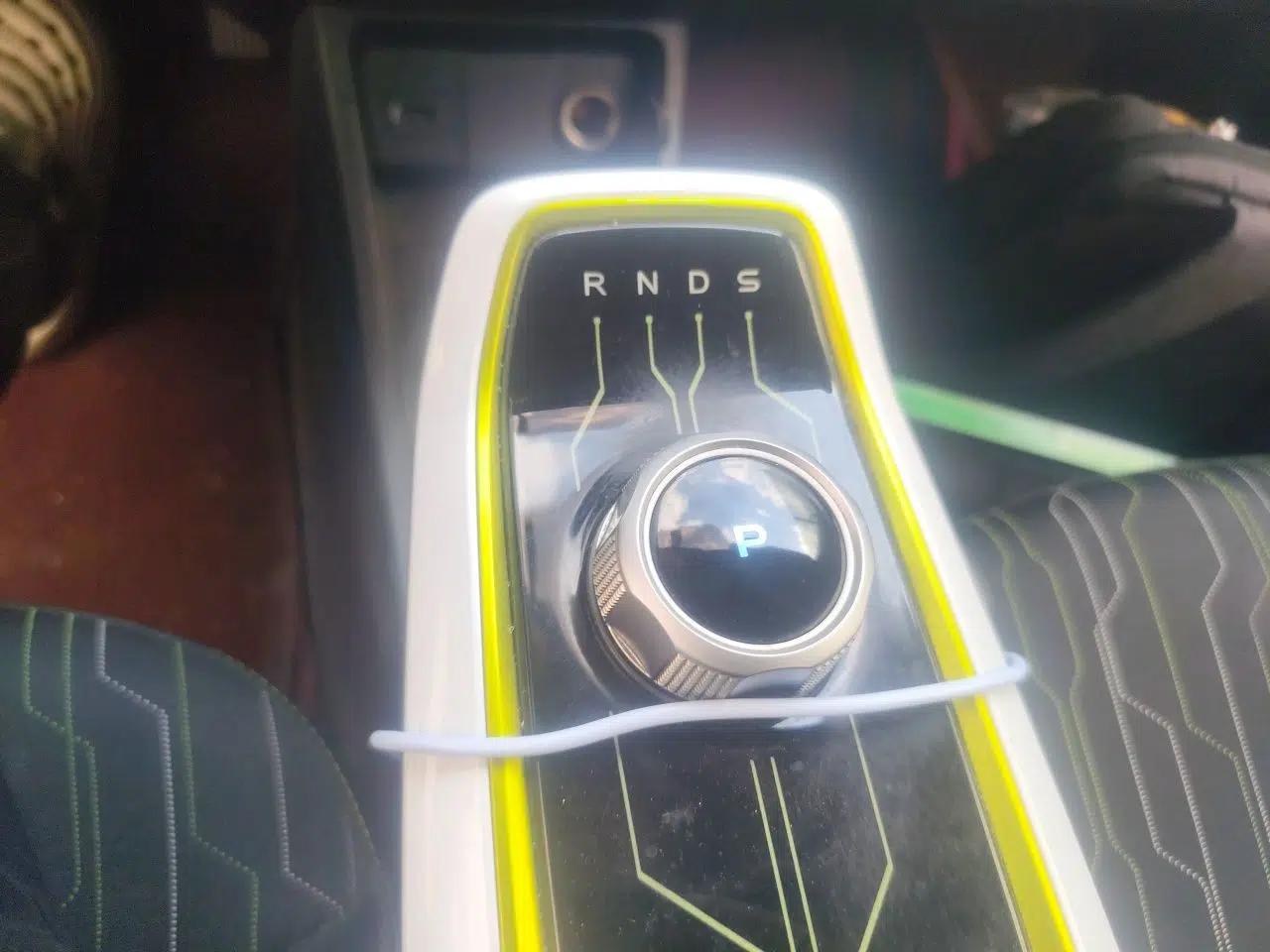 CHANGAN Benni E-Star 2022 Charming Edition Colorful Model Lithium-Ion Battery — миниатюра 14
