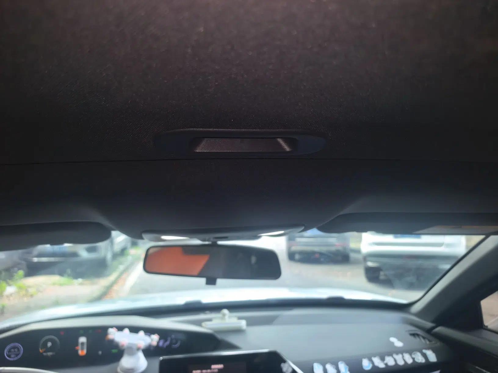 CHANGAN UNI-V iDD 2023 ZhiDian iDD 1.5T 113km Smart & Fun Version — миниатюра 18