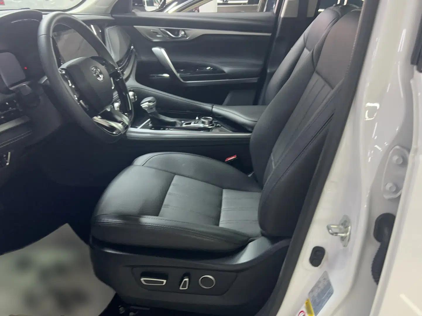 CHANGAN CS95 2021 2.0T Two-Wheel Drive Luxury Version — миниатюра 13