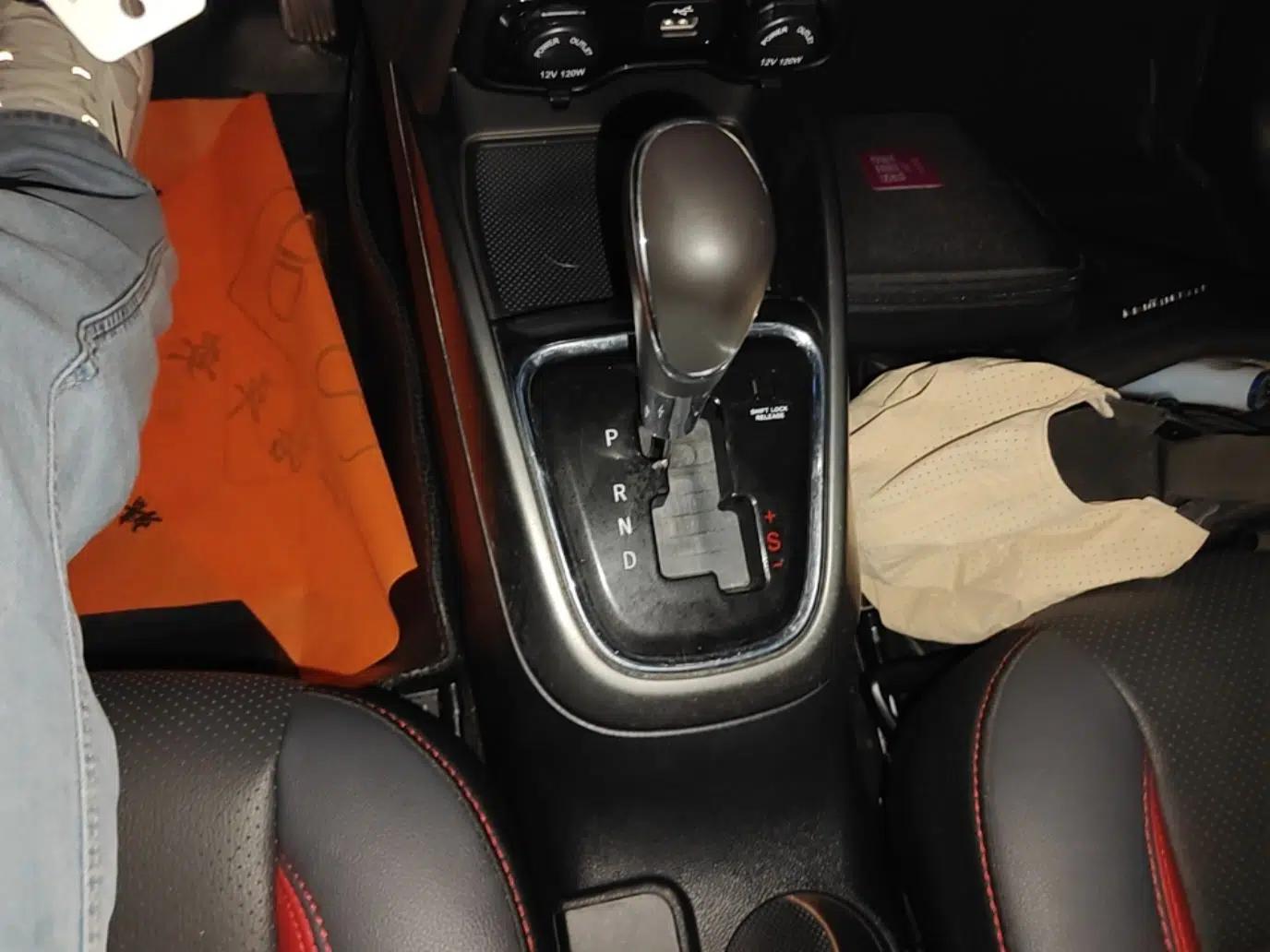 CHANGAN CS15 2016 1.5L Automatic Luxury Edition — миниатюра 16