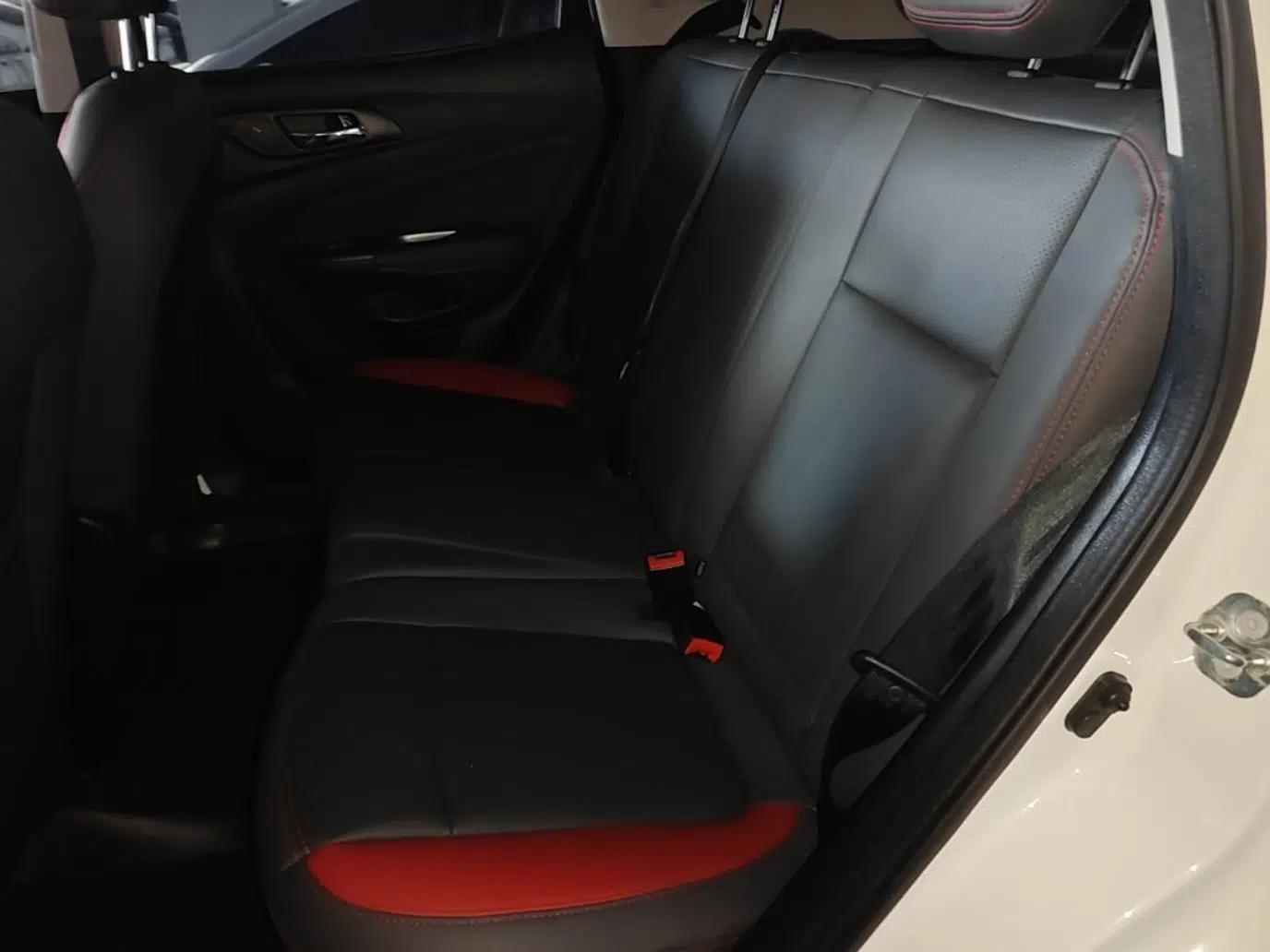 CHANGAN CS15 2016 1.5L Automatic Luxury Edition — миниатюра 20