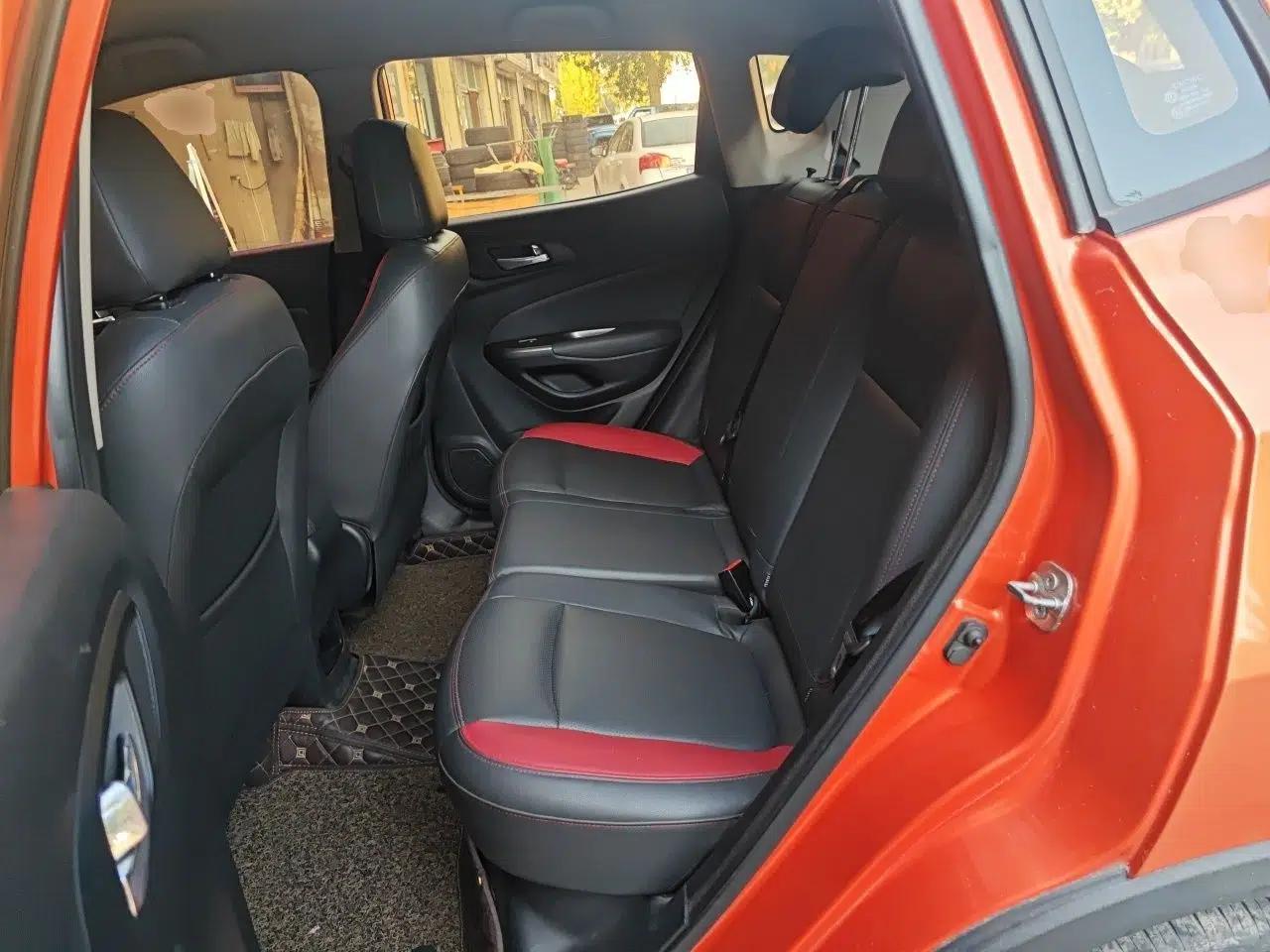 CHANGAN CS15 2016 1.5L Automatic Fashion Edition — миниатюра 17