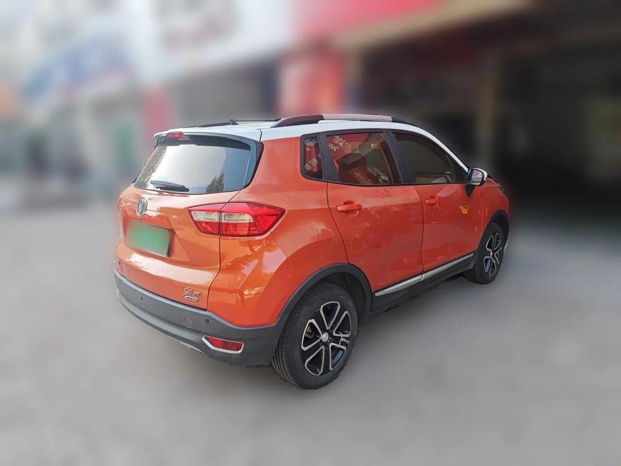 CHANGAN CS15 2016 1.5L Automatic Fashion Edition — миниатюра 6