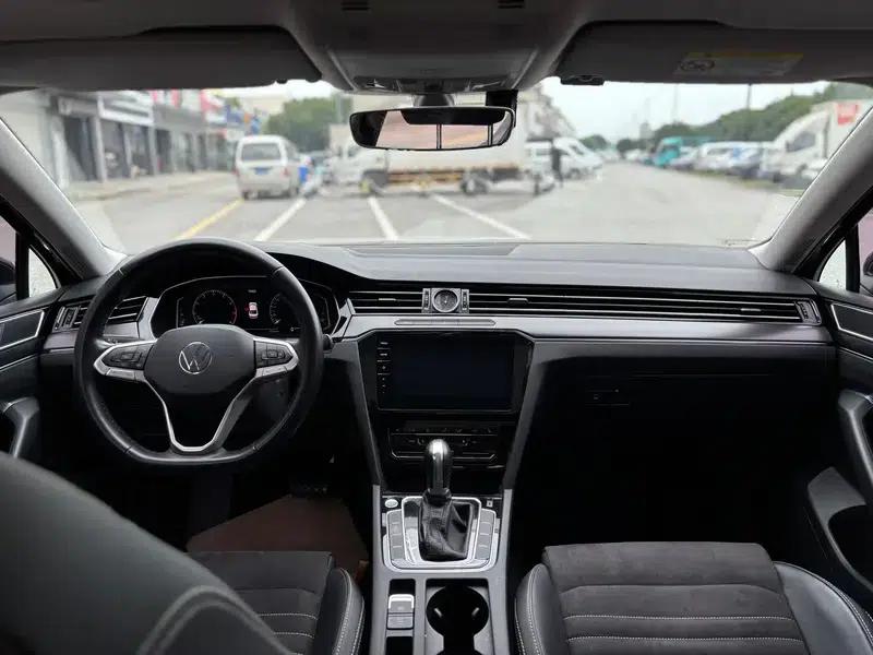 2020 Volkswagen Passat 330TSI DSG Premium — миниатюра 12