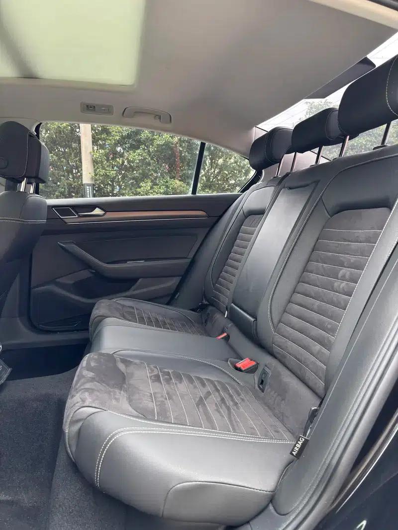 2020 Volkswagen Passat 330TSI DSG Premium — миниатюра 18