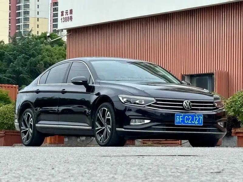 2020 Volkswagen Passat 330TSI DSG Premium — миниатюра 3