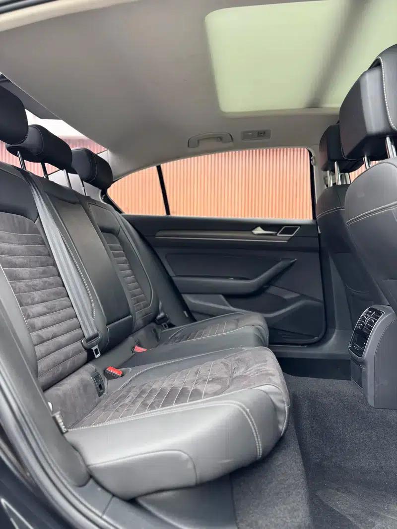 2020 Volkswagen Passat 330TSI DSG Premium — миниатюра 10