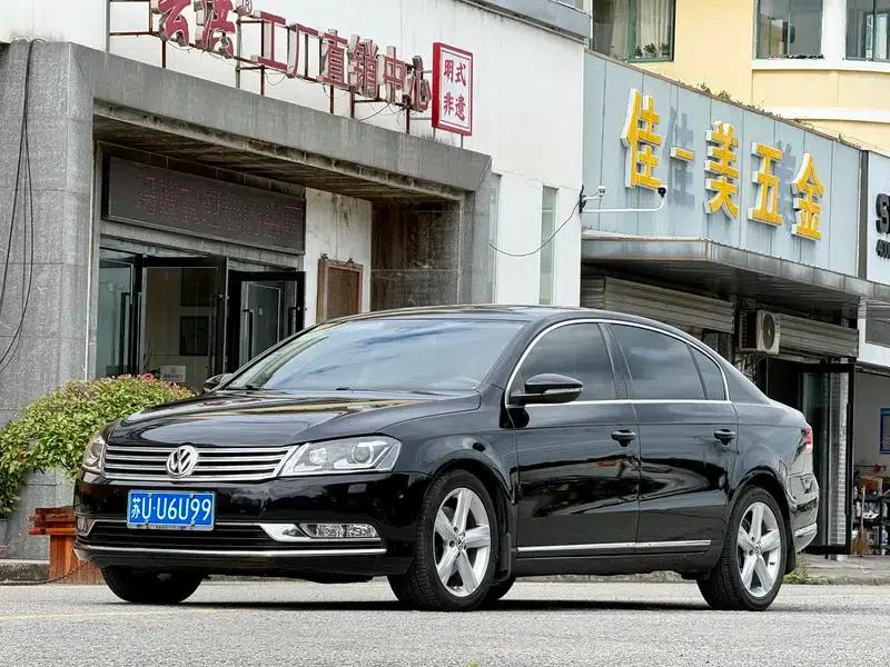 2015 Volkswagen Passat 2.0TSI Luxury — миниатюра 1