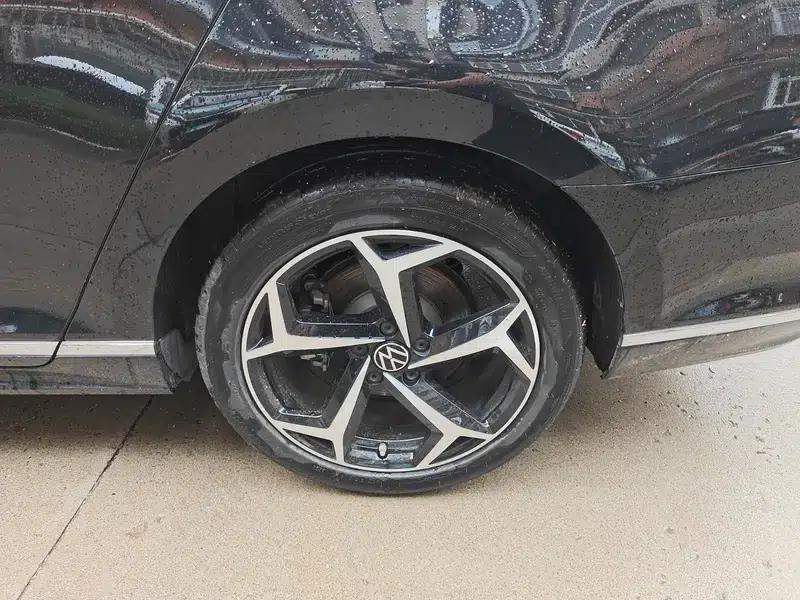 2024 Volkswagen Magotan 330TSI DSG Luxury Edition (2 Million Units Limited Edition) — миниатюра 20