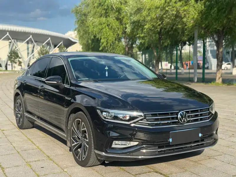 Volkswagen Passat 2021 330TSI DSG 30th Anniversary Edition — миниатюра 3